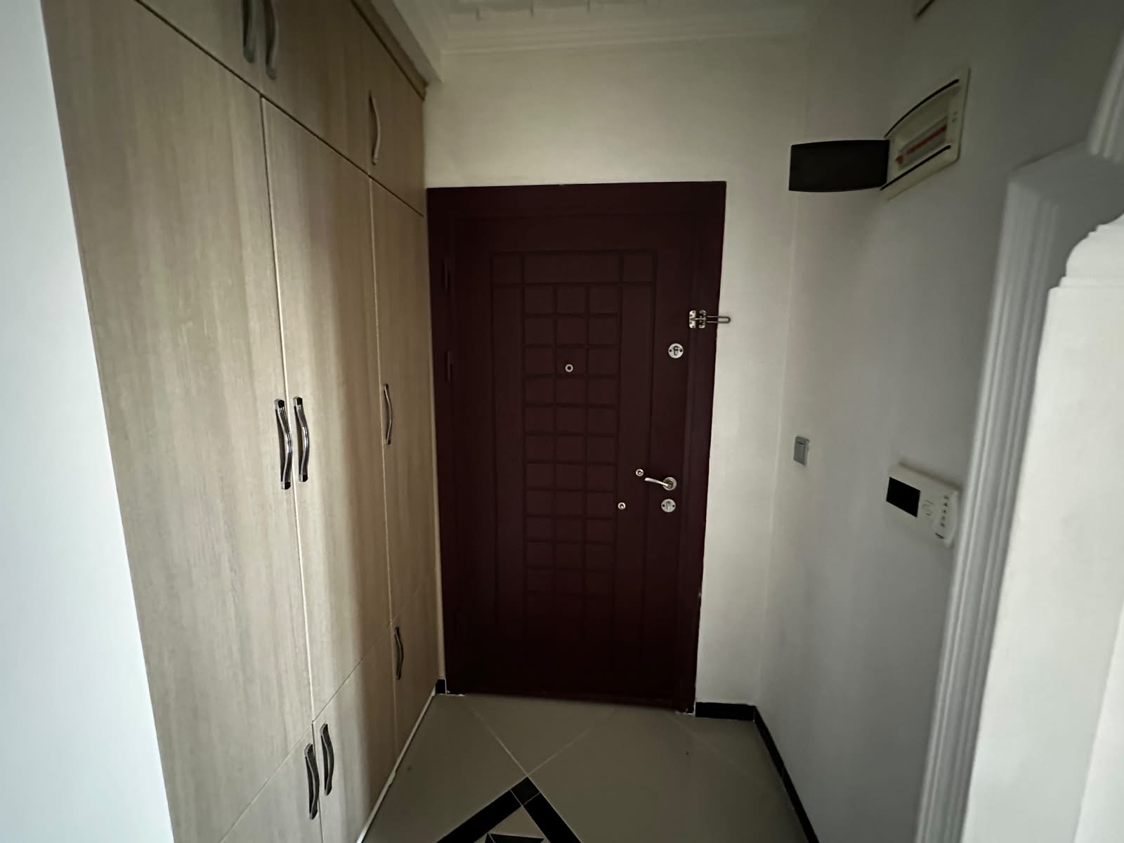 MABEL'DEN IŞIKKENT SİTESİNDE ASANSÖRLÜ İÇİ YAPILI 3+1 DAİRE